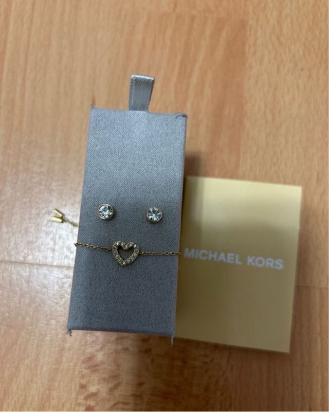 Conjunto Michael Kors - Pulsera y pendientes