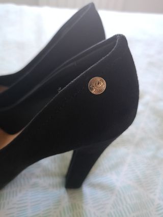 Zapatos de salón negros XTI