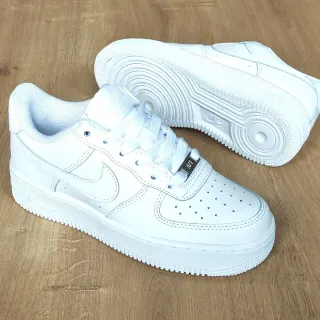 Nike Air Force One ORIGINAL!!! de segunda mano por 69 EUR en Santa Perpètua  de Mogoda en WALLAPOP