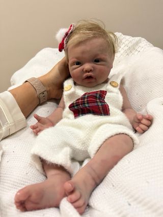 REBAJADO Bebé reborn silicona platino