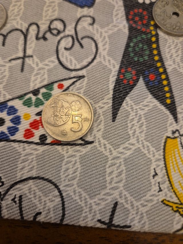 Moneda 5 pesetas con eror