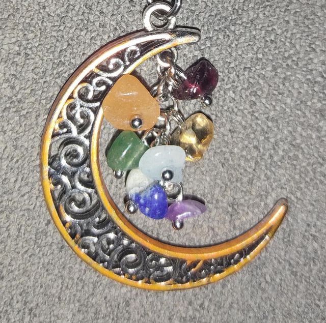 4 Originales llaveros luna y piedras naturales