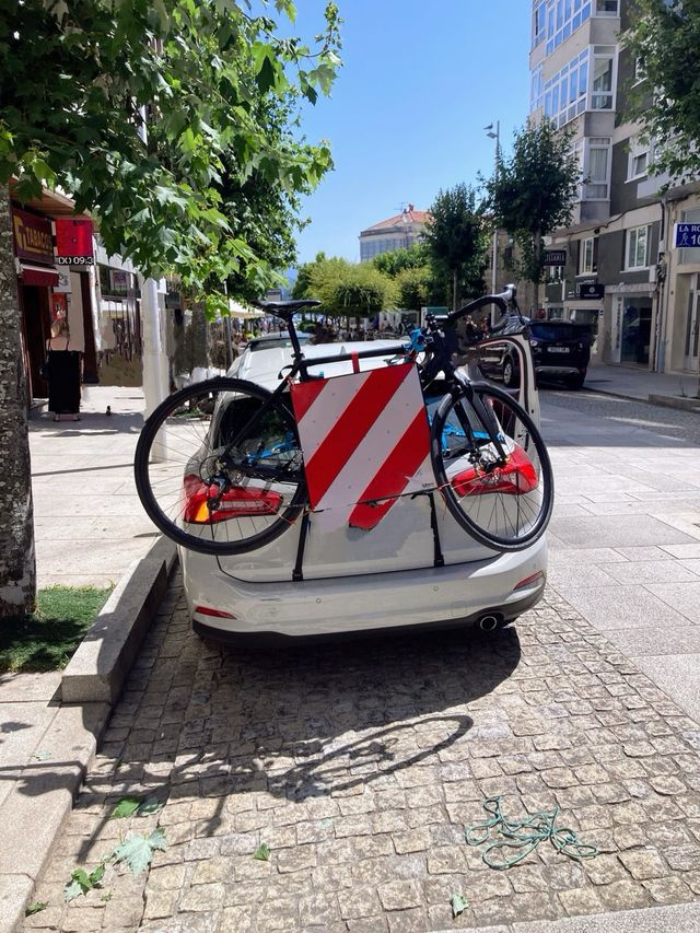 Portabicicletas Portón Trasero.