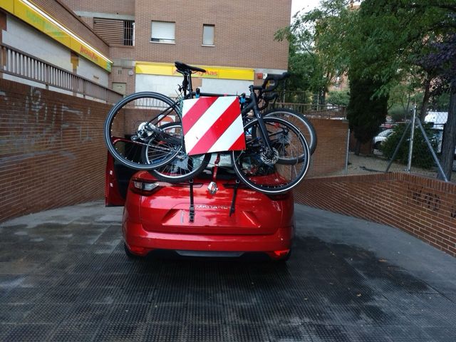 Portabicicletas Portón Trasero.