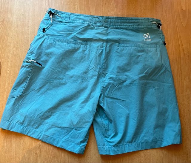 Pantalones cortos de senderismo para mujer.