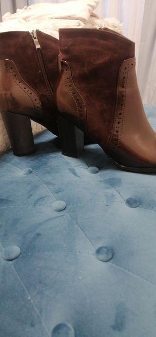 Botines mujer de piel y ante marrón
