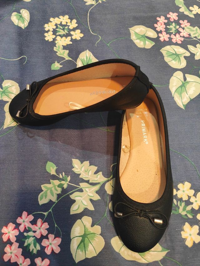 Manoletinas negras Primark - talla 32