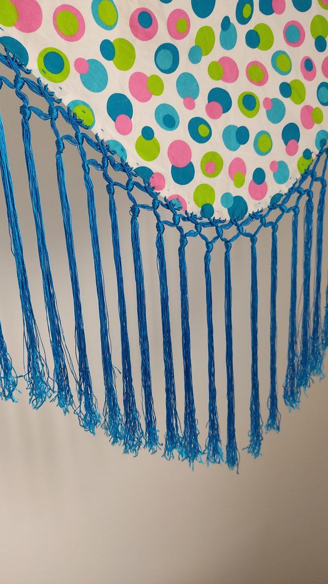 Mantoncillo flamenca de lunares de colores