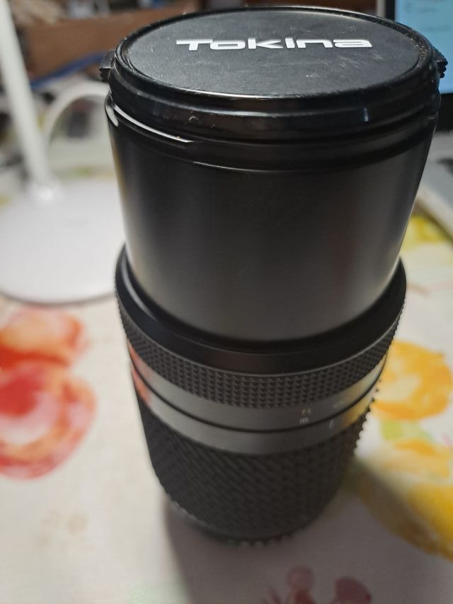 Objetivo Tokina AF 100-300mm 1:5.6-6.7