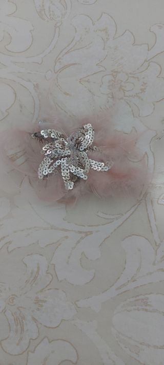 Vestido rosa corto plumas