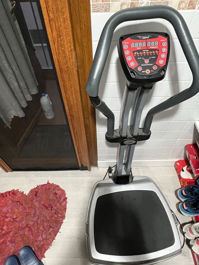 Plataforma vibración Technogym BH