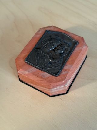 Placa religiosa antigua Virgen con Niño. Tschudin