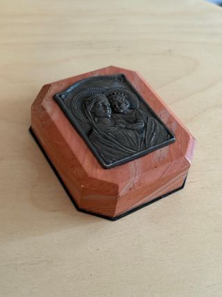 Placa religiosa antigua Virgen con Niño. Tschudin