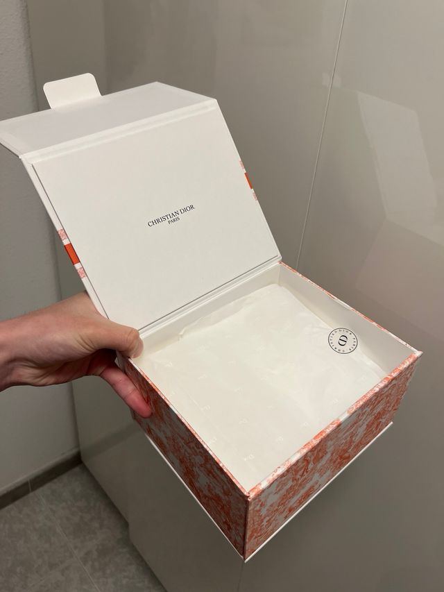 Caja Dior