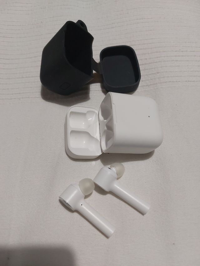 Mi True Wireless earphones