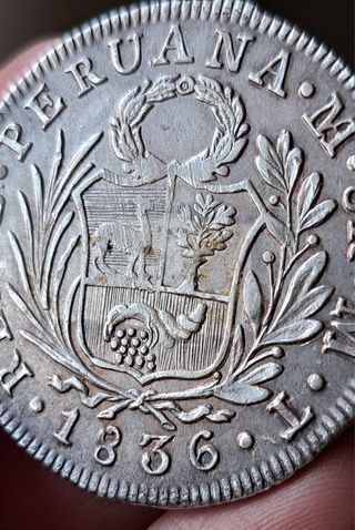 Moneda de 8 reales peruanos de 1836