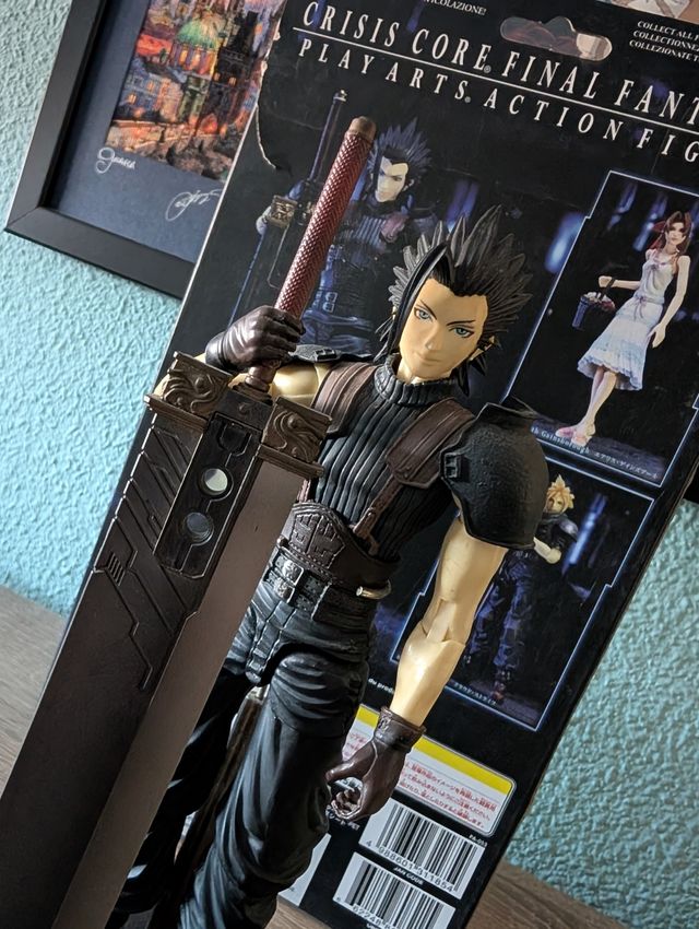 Figura Crisis Core Zack Fair