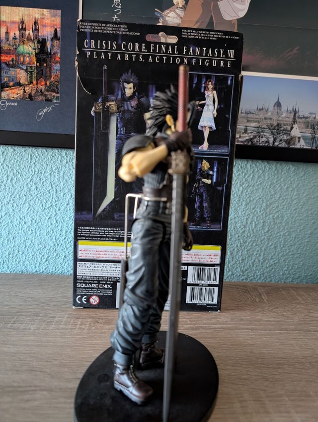 Figura Crisis Core Zack Fair