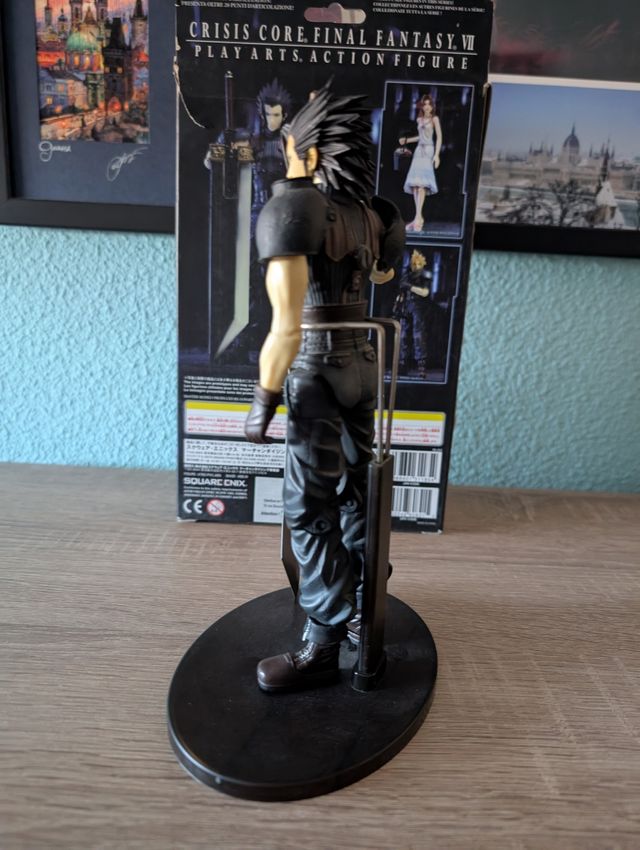 Figura Crisis Core Zack Fair