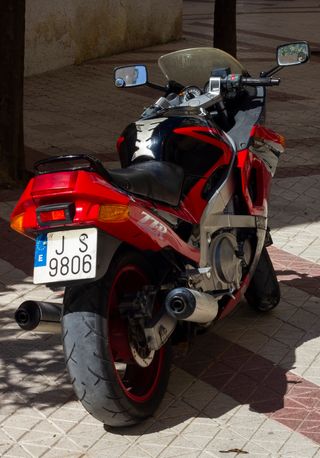 Kawasaki ZZR600 - Moto