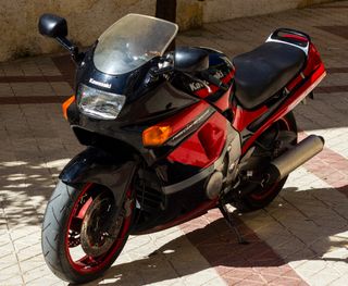 Kawasaki ZZR600 - Moto