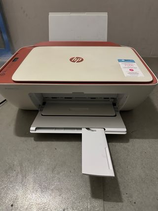 Impresora HP DeskJet coral/blanca