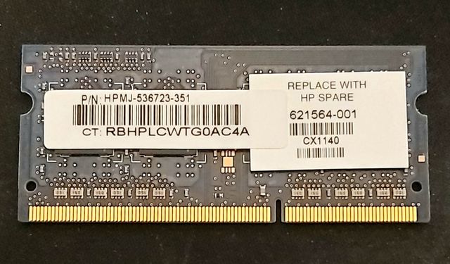 Memoria RAM SO-DIMM DDR3 PC3-1333 MHz da 2 GB.