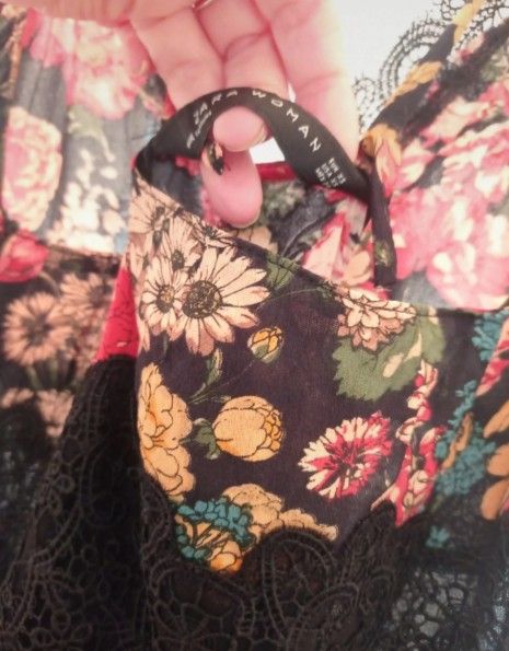 Mono Zara estampado flores-encaje