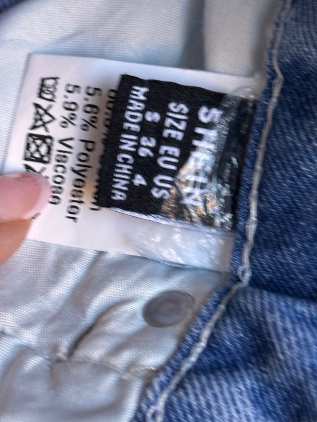 Shorts vaqueros con encaje