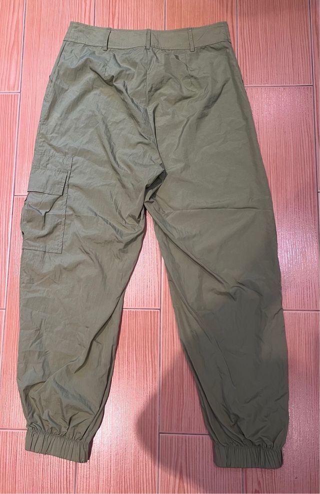 Pantalones cargo systemaction verde oliva