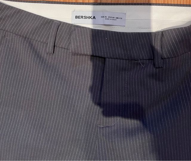 Pantalones Bershka Gris - Talla 4