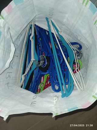 Lote 40 perchas
