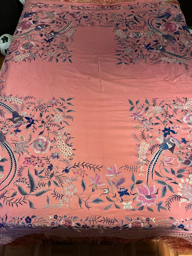 Mantón antiguo de seda