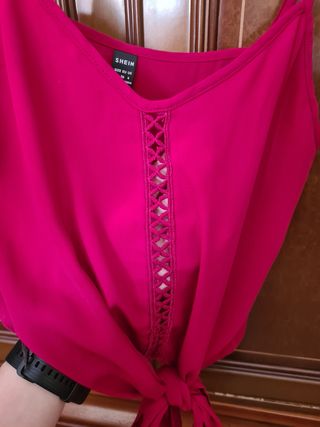 Top tirantes color burdeos Shein