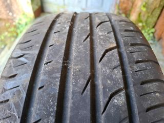 Neumático Continental 215/55 R18