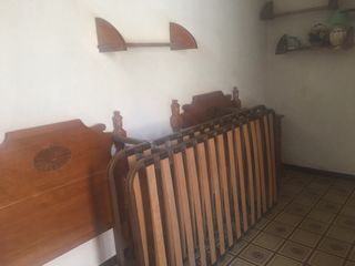 Cabezal y mesita de noche