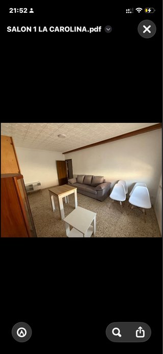 Piso céntrico amplio con 3 habitaciones.