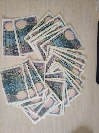 L69* Lote 50 billts. España x 68€