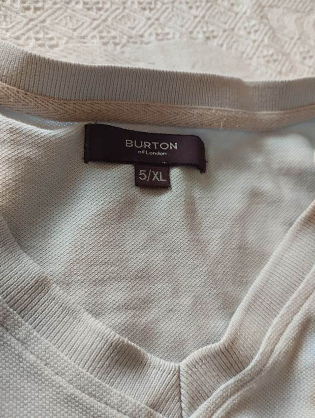 Camiseta Burton XL.