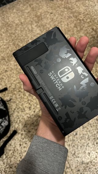 Nintendo Switch Edición Pokémon Let's Go Pikachu