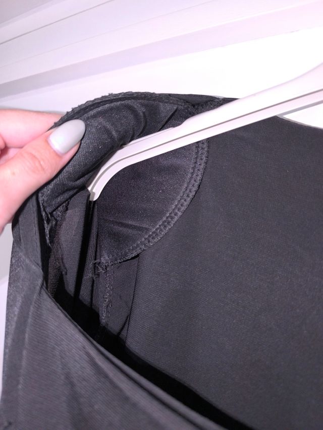 Body escote cuadrado con hombreras