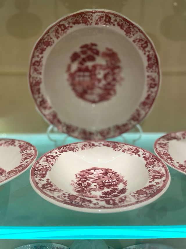 JUEGO DE PORCELANA ANTIGUA SAN CLAUDIO OVIEDO