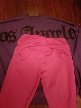Leggings Morado Talla M
y sudadera 