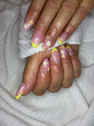 Manicuras, pedicuras y depilación.