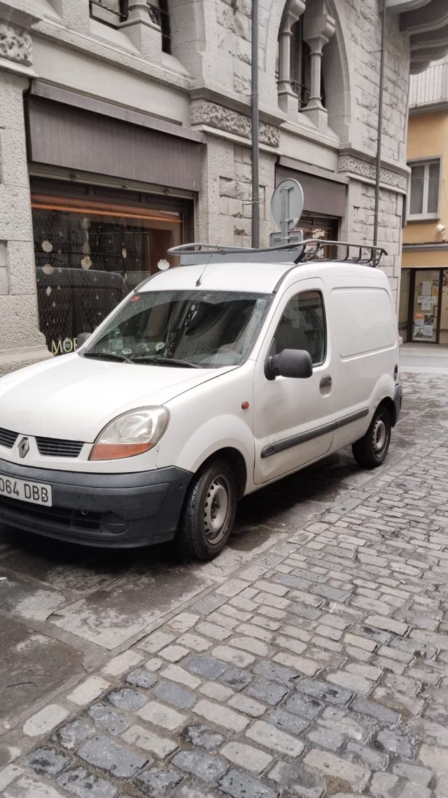 Se precisa repartidor de paquetería