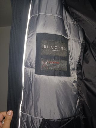 Abrigo negro Buccino
Talla 48 ,M
Con etiquetas 