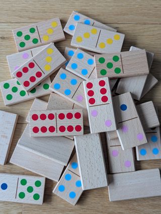 Juego dominó de madera para niños