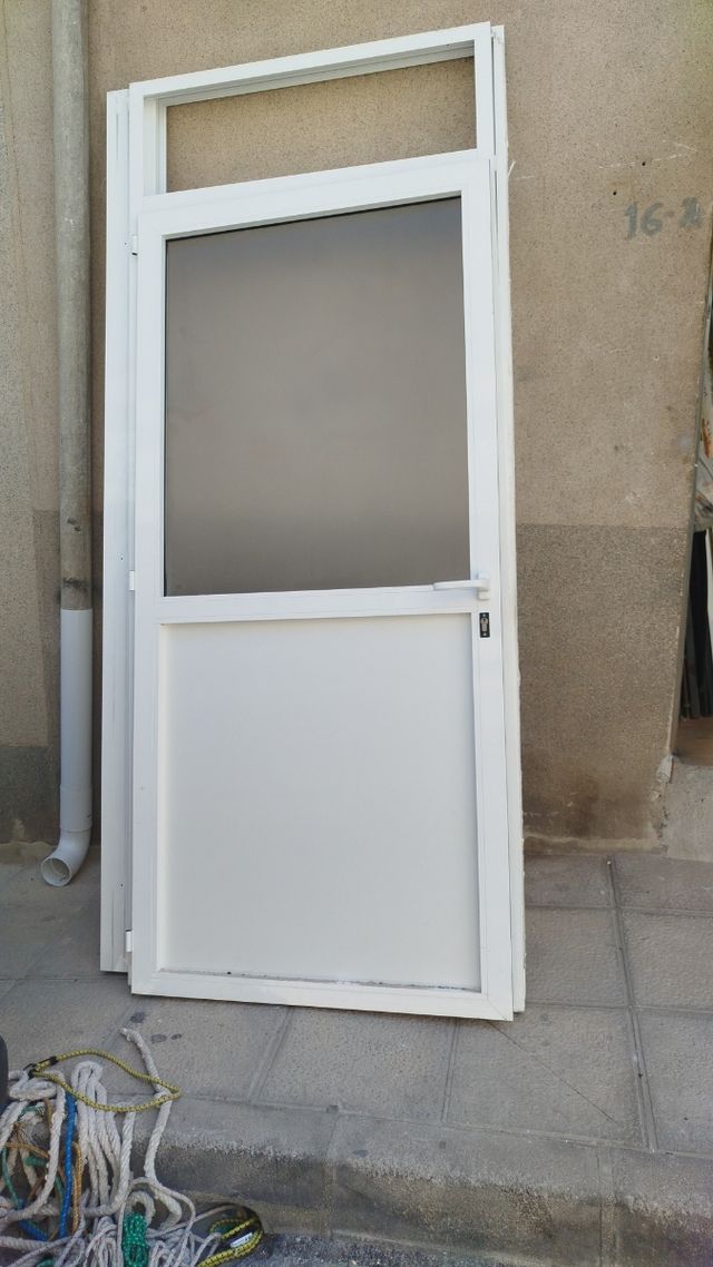 PUERTA ALUMINIO CRISTAL CLIMALIT 100*247