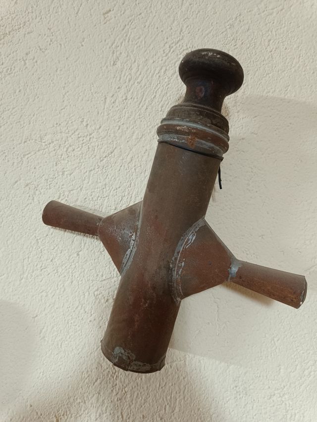 Churrera Antigua de Metal