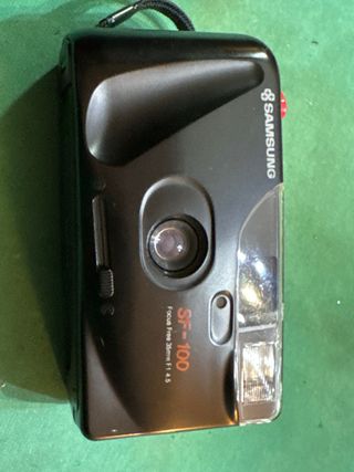 Samsung SF-100 - Macchina Fotografica analogica